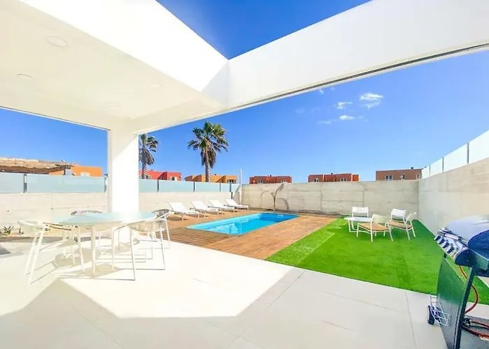 Lea Luxury Golf House