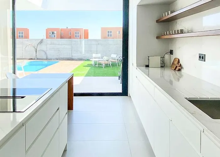 Lea Luxury Golf House